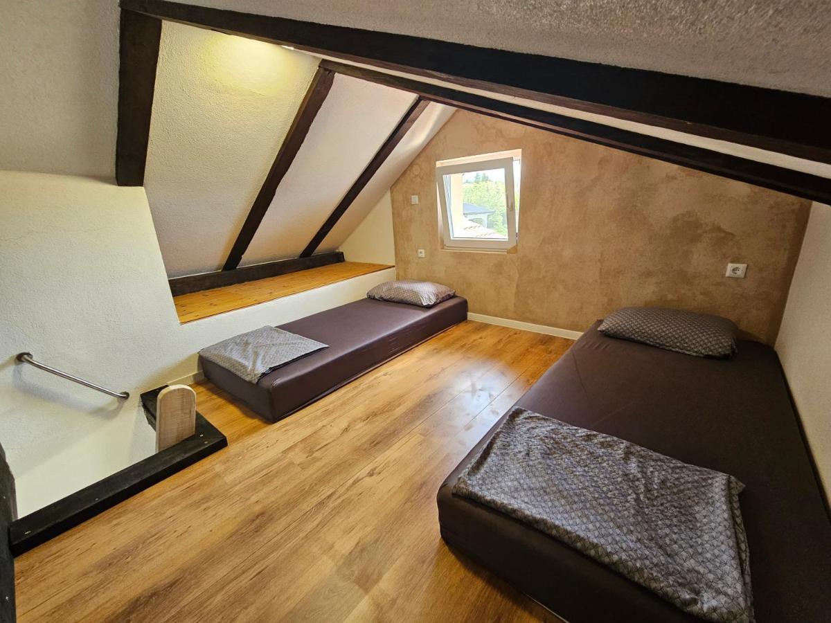 Villa Punta Blava - Beach Front, Ideal For Family Vacation With Kids, Large Terraces With Sea View, Internet, Netflix, No Pets Allowed Obrovac Exterior photo