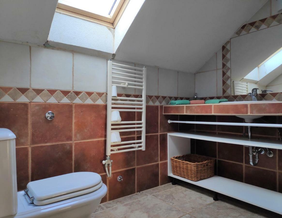 Villa Punta Blava - Beach Front, Ideal For Family Vacation With Kids, Large Terraces With Sea View, Internet, Netflix, No Pets Allowed Obrovac Exterior photo