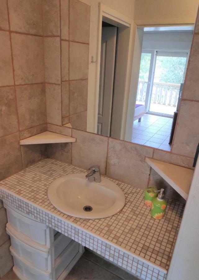 Villa Punta Blava - Beach Front, Ideal For Family Vacation With Kids, Large Terraces With Sea View, Internet, Netflix, No Pets Allowed Obrovac Exterior photo