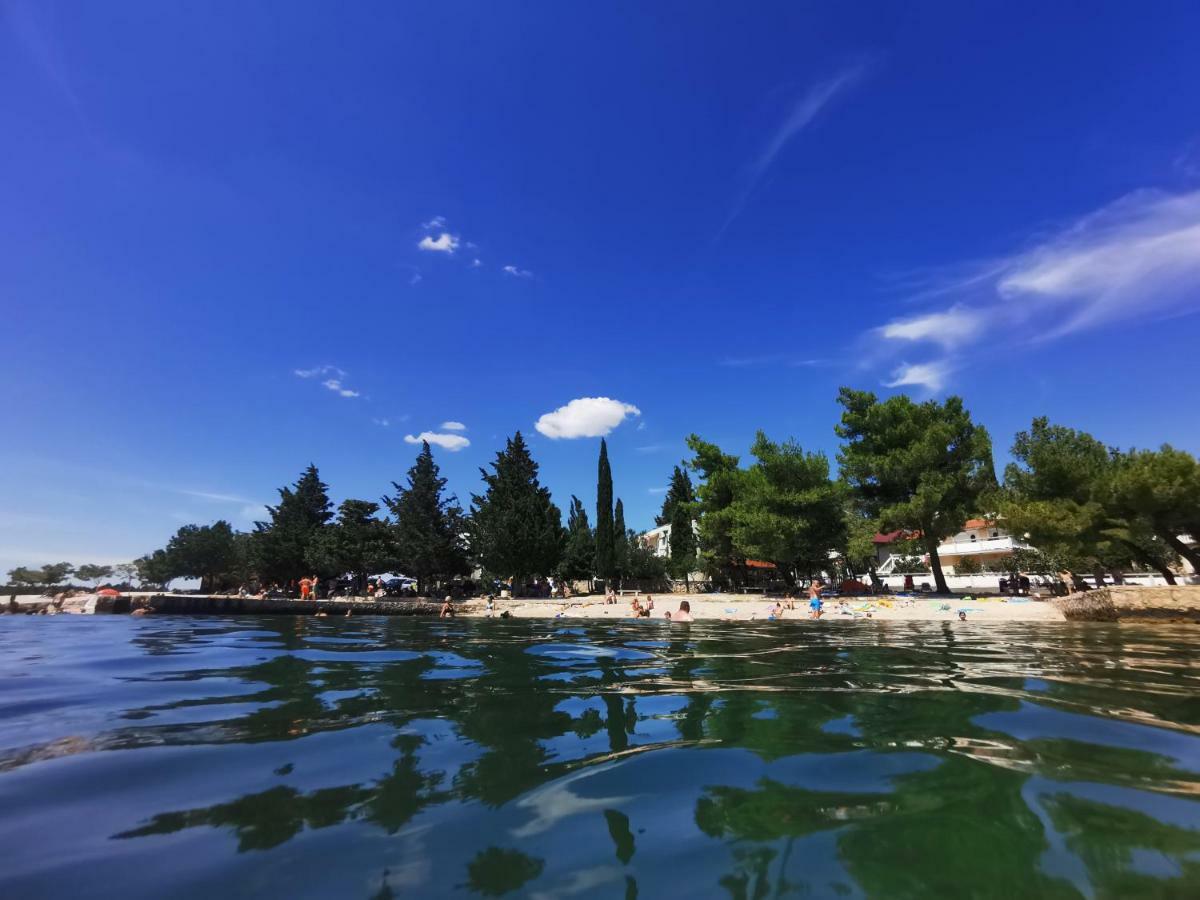 Villa Punta Blava - Beach Front, Ideal For Family Vacation With Kids, Large Terraces With Sea View, Internet, Netflix, No Pets Allowed Obrovac Exterior photo